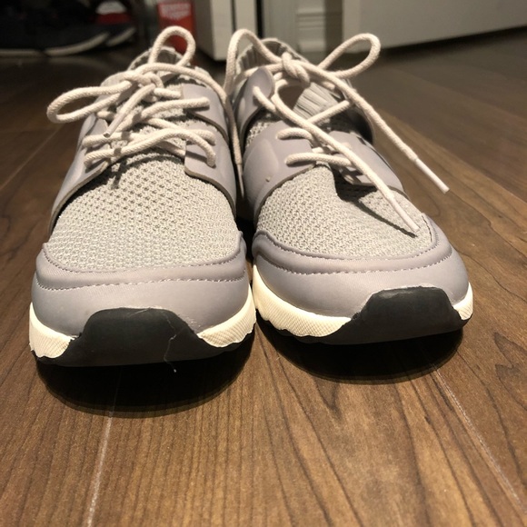 NWOT Zara grey/silver sneakers size 6 - Picture 2 of 7